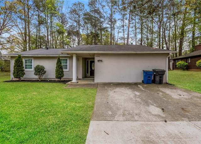 Property at 8404 Park Ridge Ln, Riverdale, GA 30274, 3 beds, 2 baths