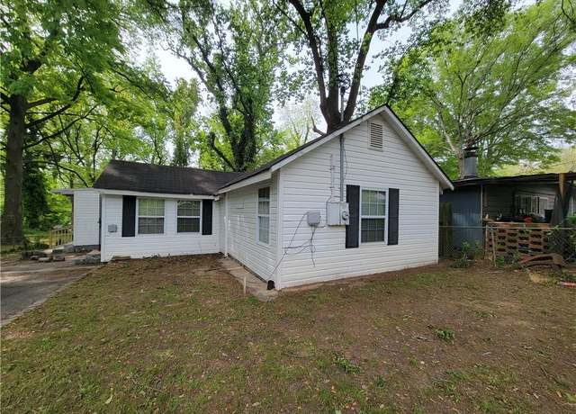 Property at 2940 Grand Ave SW, Atlanta, GA 30315, 3 beds, 1 bath