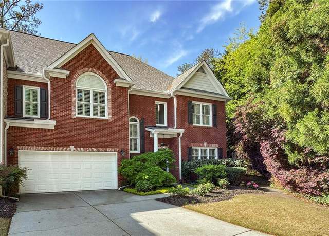 Property at 104 Glentown Way, Sandy Springs, GA 30328, 3 beds, 3.5 baths