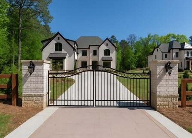 Property at 10745 Shallowford Rd, Roswell, GA 30075, 5 beds, 5.5 baths