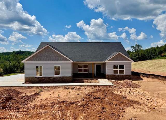 Property at 825 Dortch Rd, Eastanollee, GA 30538, 3 beds, 2 baths