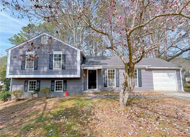 Property at 566 Aberdeen Dr, Stone Mountain, GA 30083, 4 beds, 2 baths