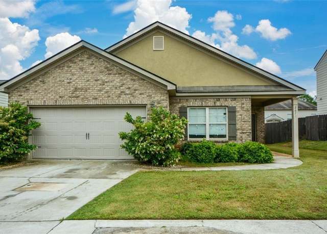 Property at 2671 Calvary Dr, Hampton, GA 30228, 3 beds, 2 baths