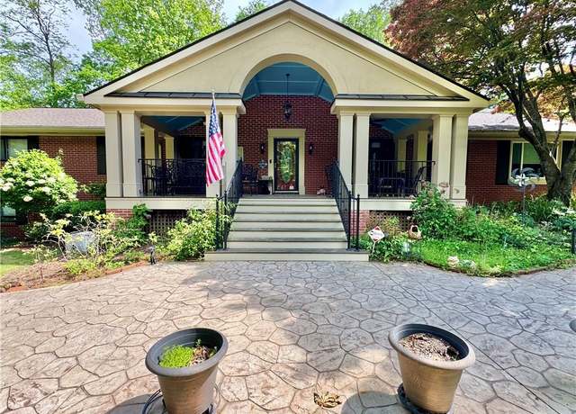 Property at 431 Keeler Woods Dr NW, Marietta, GA 30064, 5 beds, 3 baths