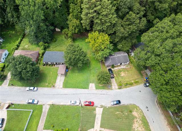 Property at 1470 Monteel Dr, Atlanta, GA 30318