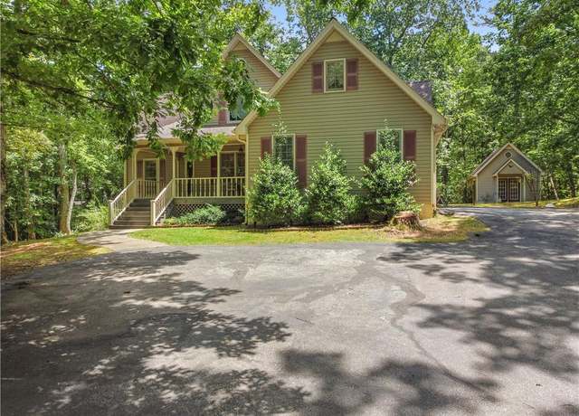 Property at 321 Conasauga Dr, Cleveland, GA 30528, 3 beds, 2.5 baths