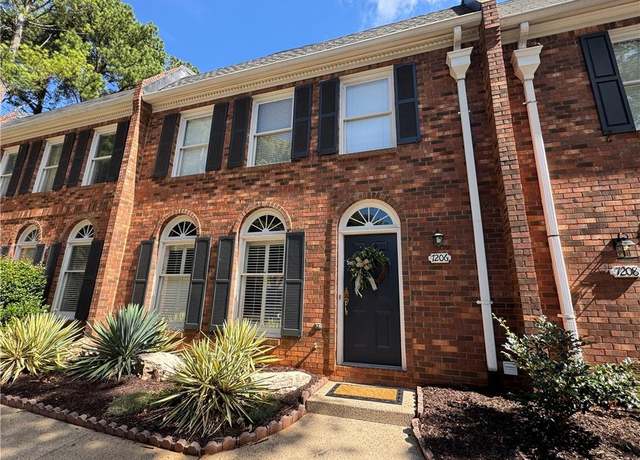 Property at 7206 Saint Charles Sq, Roswell, GA 30075, 2 beds, 2.5 baths