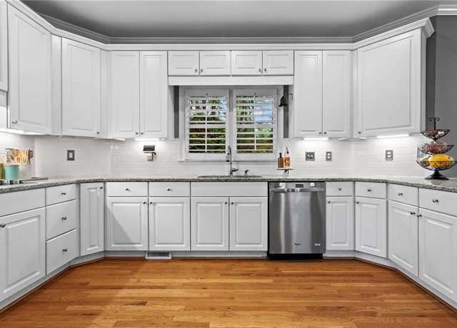 Property at 5729 Brookstone Walk NW, Acworth, GA 30101, 6 beds, 4 baths