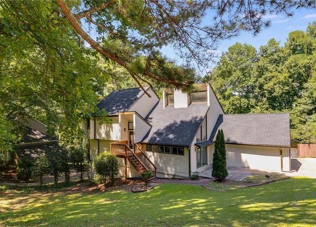 Property at 2295 Piedmont Ridge Ct, Marietta, GA 30062, 4 beds, 3 baths