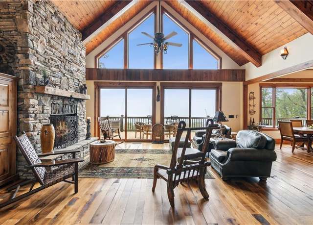 Property at 276 N Sanderlin Mtn Dr, Big Canoe, GA 30143, 3 beds, 3.5 baths