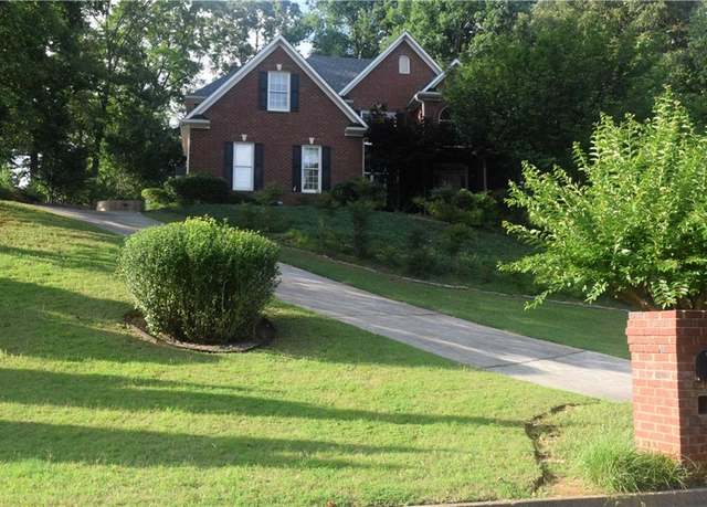 Property at 3620 Highpoint Rd, Cumming, GA 30041, 5 beds, 3.5 baths