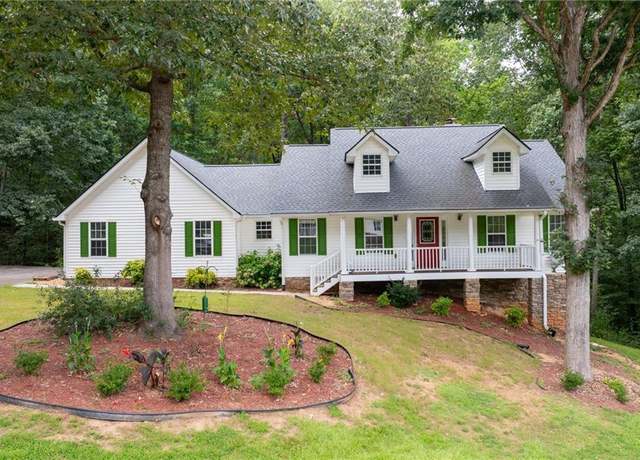 Property at 2435 Arlington Ct, Lithia Springs, GA 30122, 3 beds, 2 baths