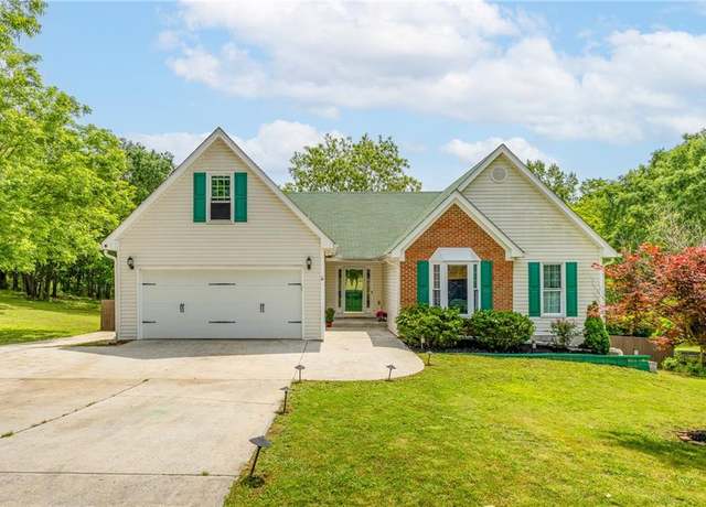 Property at 1426 Wyntercreek Dr, Hoschton, GA 30548, 5 beds, 3.5 baths