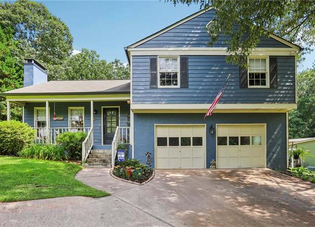 Property at 9725 Kings Rd, Gainesville, GA 30506, 3 beds, 2 baths