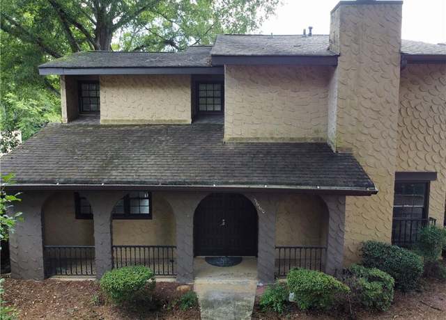 Property at 3660 Madrid Cir, Peachtree Corners, GA 30092, 3 beds, 2.5 baths