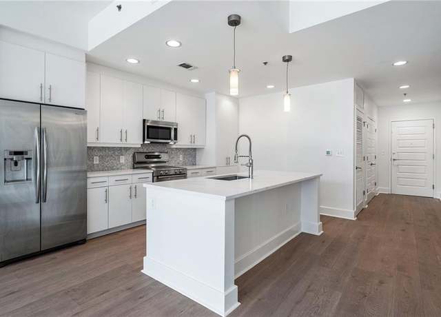 Property at 1080 Peachtree St NE #1504, Atlanta, GA 30309, 2 beds, 2 baths