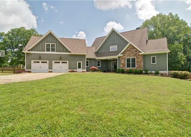 Property at 1510 Thomas Rd, Canton, GA 30115, 4 beds, 4.5 baths