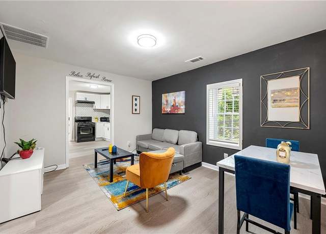 Property at 2794 7th St SW, Atlanta, GA 30315, 4 beds, 2 baths