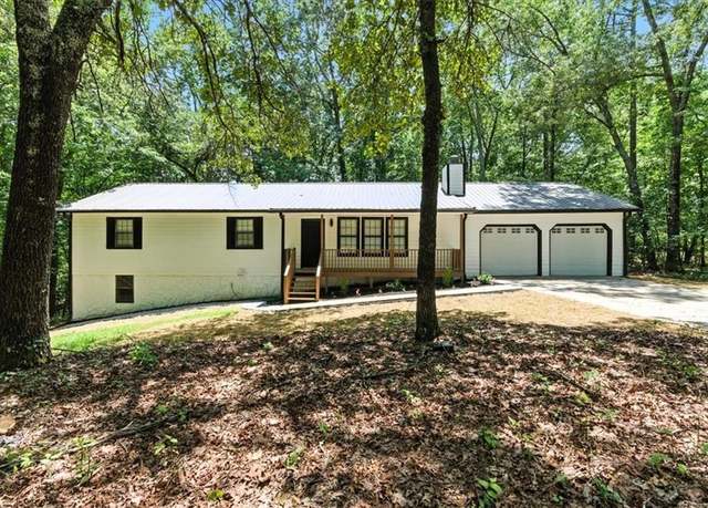 Property at 4090 E Chapel Hill Rd, Douglasville, GA 30135, 3 beds, 2 baths