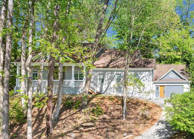 Property at 2196 Fleetwood Ct SW, Atlanta, GA 30311, 5 beds, 3 baths