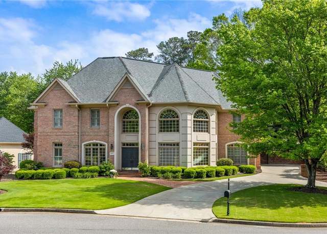 Property at 4550 Crestwicke Pointe NE, Atlanta, GA 30319, 5 beds, 3.5 baths