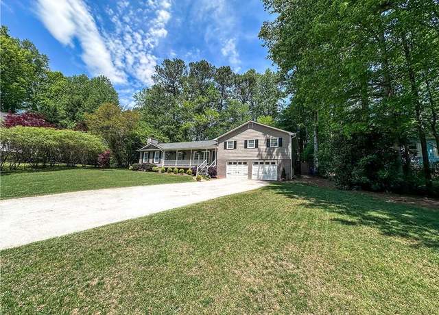 Property at 3075 Nuthatch Ct NW, Kennesaw, GA 30144, 4 beds, 3 baths