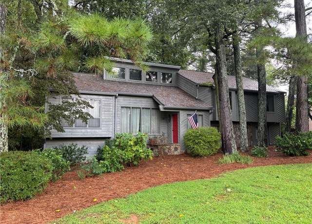 Property at 20 Ashton Woods Dr, Marietta, GA 30068, 5 beds, 3 baths
