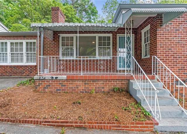 Property at 1766 SW Brewer Blvd SW, Atlanta, GA 30310, 3 beds, 2 baths