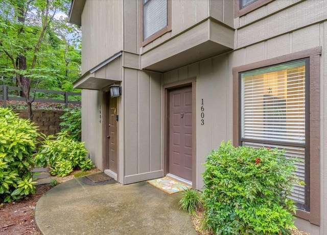 Property at 1603 Cumberland Ct, Smyrna, GA 30080, 2 beds, 1 bath