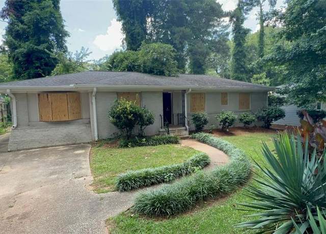 Property at 1846 Shamrock Dr, Decatur, GA 30032, 3 beds, 1.5 baths