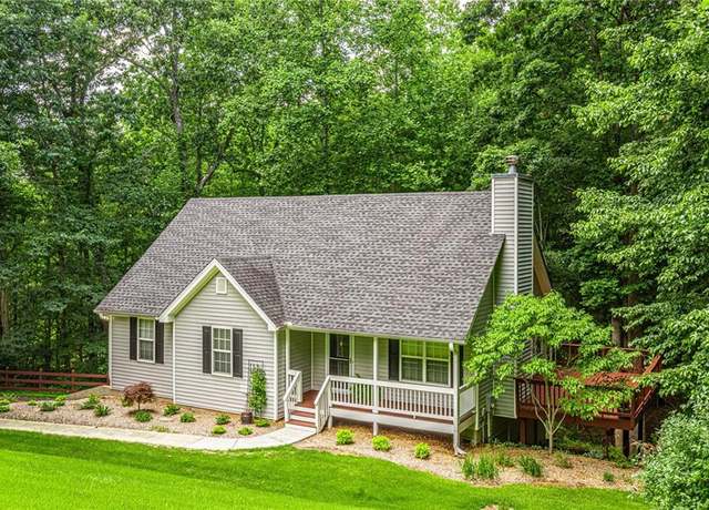 Property at 226 Mountain Brook Cir, Dahlonega, GA 30533, 3 beds, 2 baths