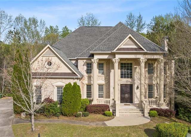 Property at 4002 Moheb St SW, Atlanta, GA 30331, 6 beds, 5.5 baths