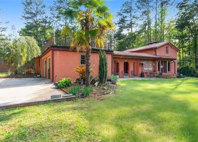Property at 733 S Pine Hill Rd, Griffin, GA 30224, 4 beds, 3 baths