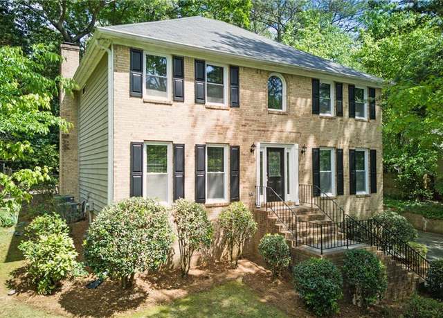 Property at 2068 Signal Rdg NW, Kennesaw, GA 30152, 3 beds, 2.5 baths