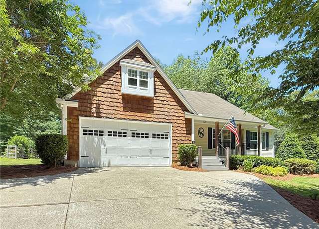 Property at 69 Blakes Ln, Talking Rock, GA 30175, 4 beds, 2 baths