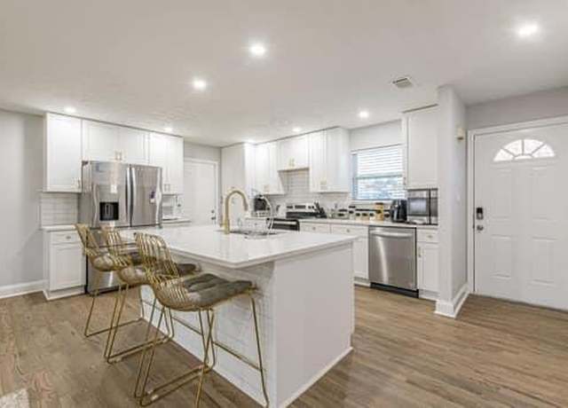 Property at 2089 Quilt Ct, Lithonia, GA 30058, 3 beds, 2 baths