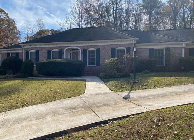 Property at 229 Smithstone Path, Fayetteville, GA 30214, 5 beds, 3 baths