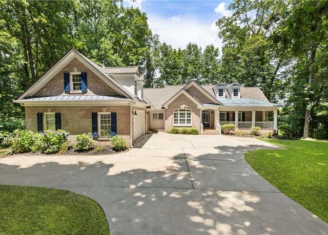 Property at 18126 Birmingham Hwy, Alpharetta, GA 30004, 4 beds, 4 baths