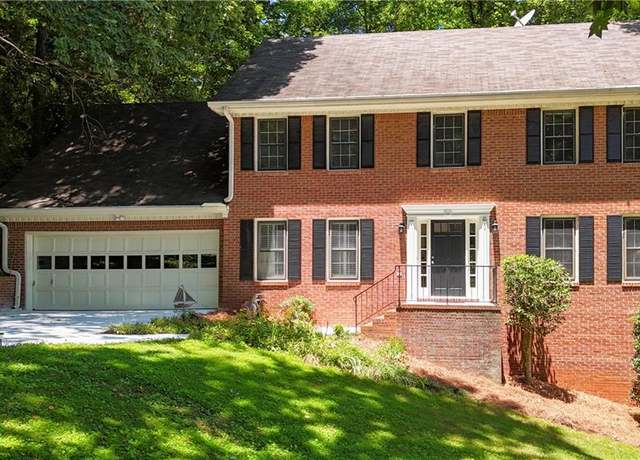 Property at 1527 Ridgewood Dr SW, Lilburn, GA 30047, 4 beds, 3.5 baths