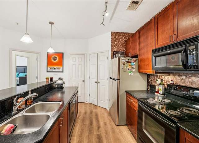 Property at 400 17th St #2212, Atlanta, GA 30363, 2 beds, 1 bath