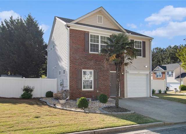 Property at 206 Oak Grove Way, Acworth, GA 30102, 3 beds, 2.5 baths