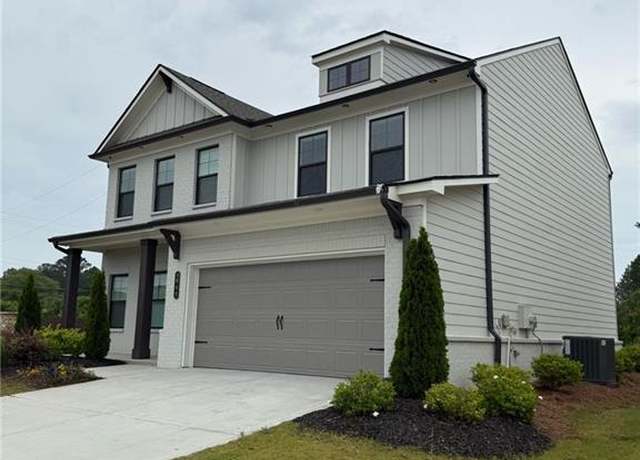 Property at 2700 Westgate Park Dr, Loganville, GA 30052, 4 beds, 3 baths