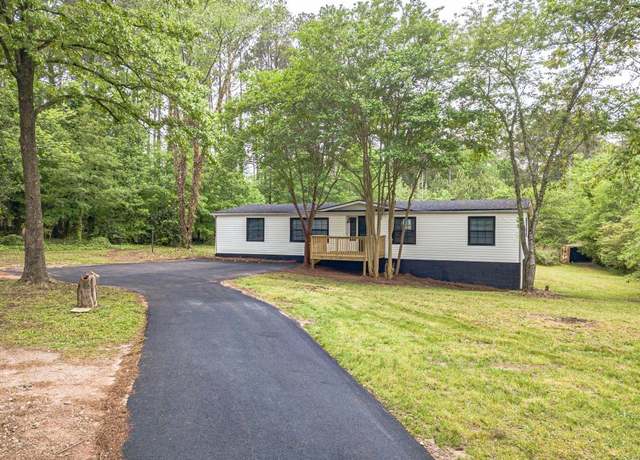 Property at 3520 Haynes Ridge Rd, Loganville, GA 30052, 3 beds, 2 baths