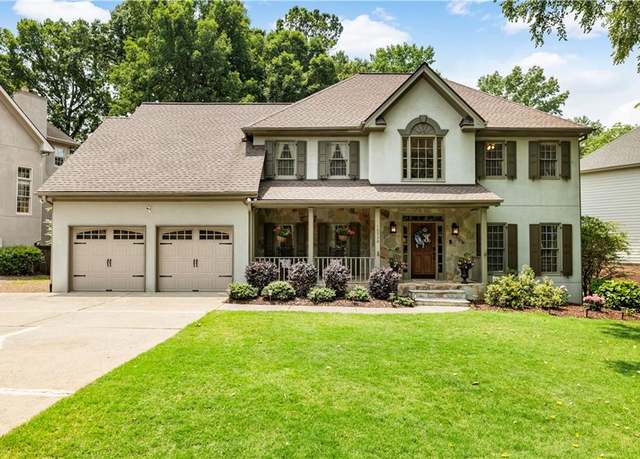 Property at 10530 Tuxford Dr, Alpharetta, GA 30022, 6 beds, 4 baths