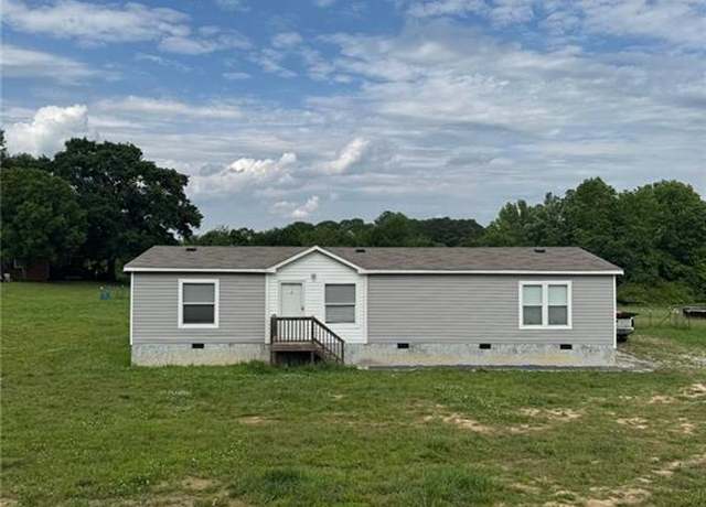 Property at 1728 Damascus Rd, Homer, GA 30547, 3 beds, 2 baths
