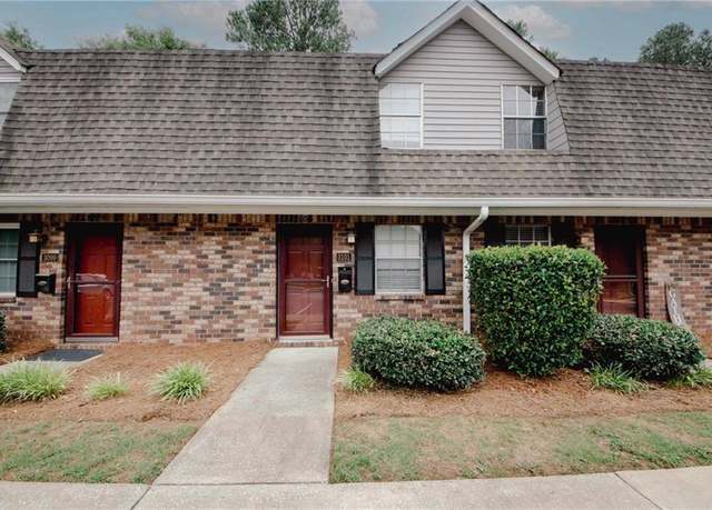 Property at 3101 Reeves St SE, Smyrna, GA 30080, 2 beds, 1.5 baths