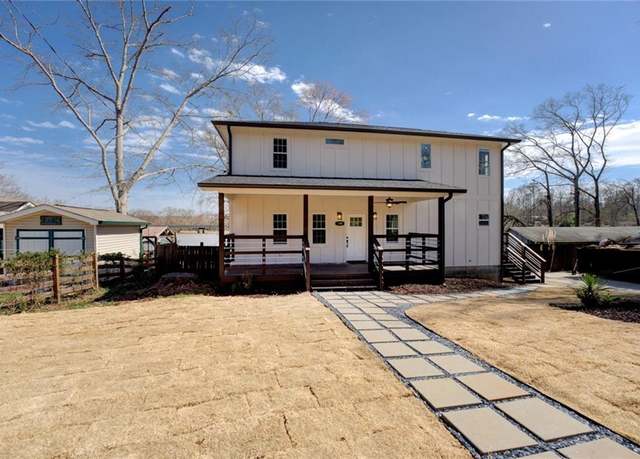 Property at 194 Southern Shores Rd, Jackson, GA 30233, 4 beds, 3.5 baths