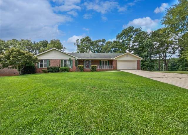Property at 5926 Brassie Ridge Ln, Ellenwood, GA 30294, 3 beds, 3 baths