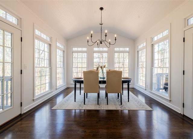 Property at 1250 Northcliff Trce, Roswell, GA 30076, 5 beds, 3.5 baths