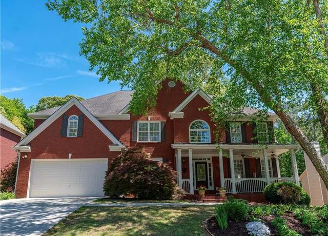 Property at 4035 Regal Oaks Dr, Suwanee, GA 30024, 6 beds, 4.5 baths